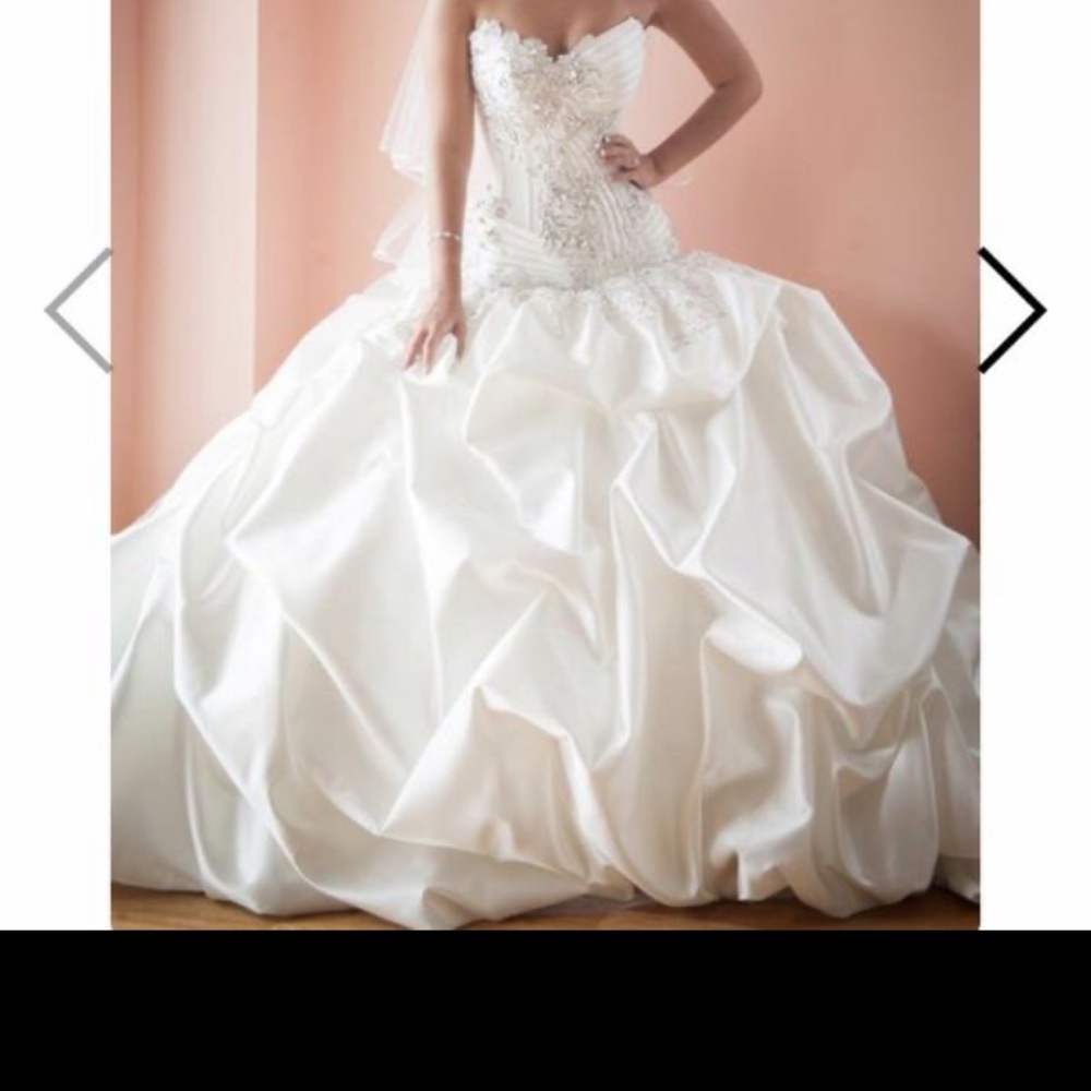 Wedding dress